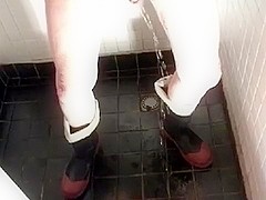 nlboots - rubber boots' shower