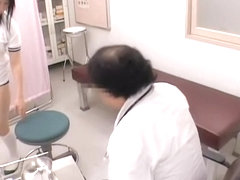 Sexy asian cunt fingered by the doctor in real gyno video