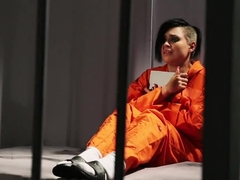 Prisoner babe submitted to suck the dick