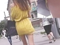 Gal in yellow costume hottest upskirt