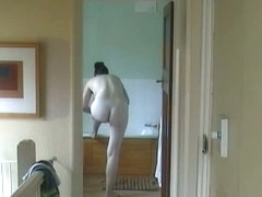 Hot bimbo naked in the bathroom