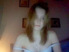 Blonde teen amateur loves to play