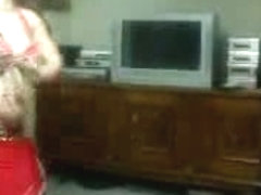 Sexy Arab Dances For The Webcam