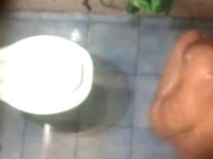 Hidden cam in toilet, filmed a hot ass bitch