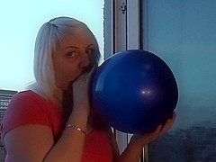 Carina from Loon Lover b2p big blue balloon