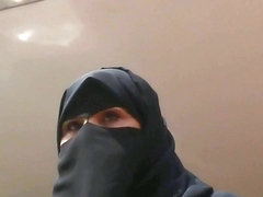 Wolter's Hijab Bitch 005