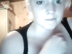 Kinky Tammy masturbates in sex video
