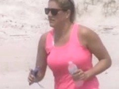 hotty with nice bouncing jogging tits in slow motion