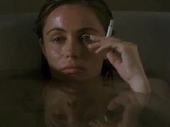 Emmanuelle BÃ©art in Strayed (2003)