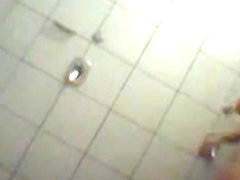 Cougar looks very fuckable in voyeur showers video