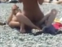couple fuckind at beach