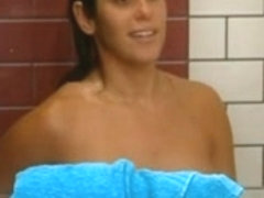 BBUSA15  Amanda boobs in shower